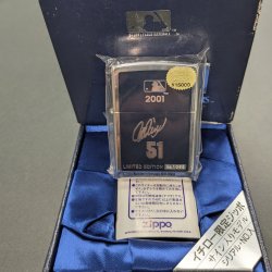 画像1: 2001年イチローサイン入り限定zippo新品