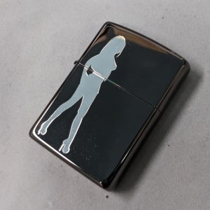 画像: zippo2021女性ポーズ未使用