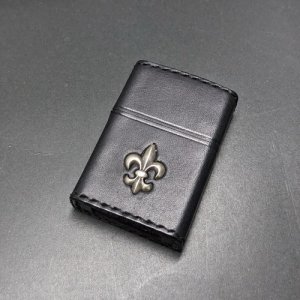 画像: zippo2022年牛革巻き ブラック ユリ 2YM-3BK