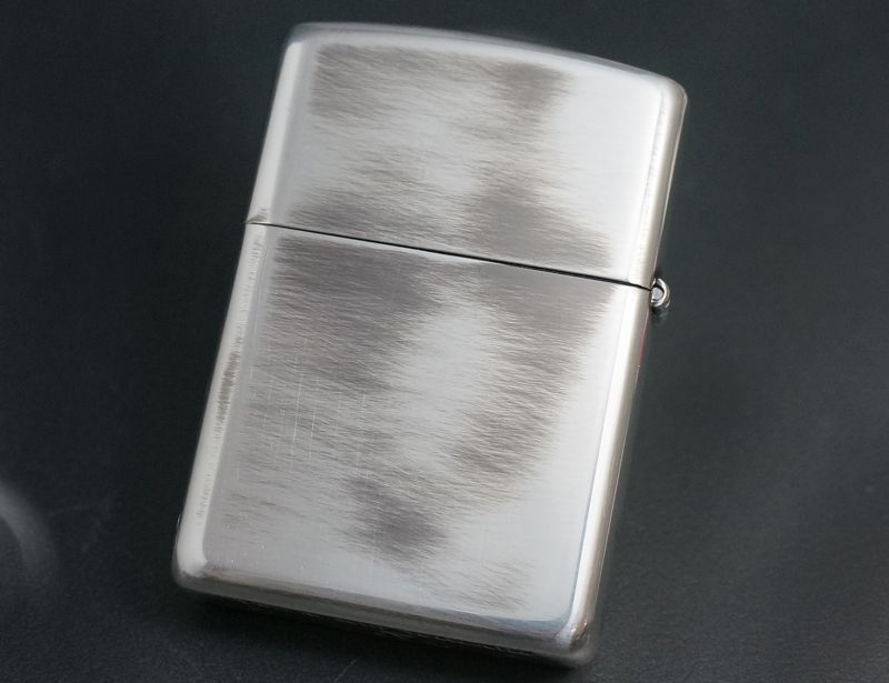 画像: zippo ARMOR アンティーク昇鯉 SVいぶし