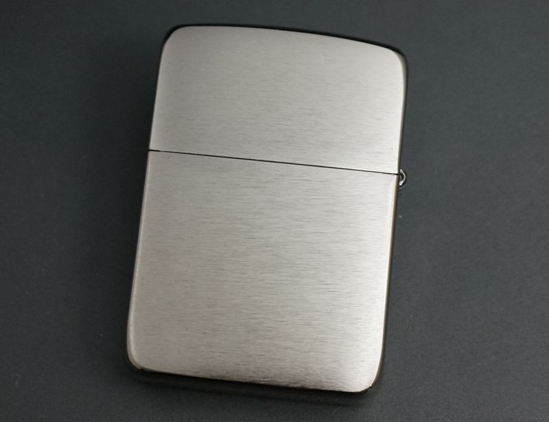 画像: zippo 1941REPLICA ブラックアイス サテーナ ロゴ