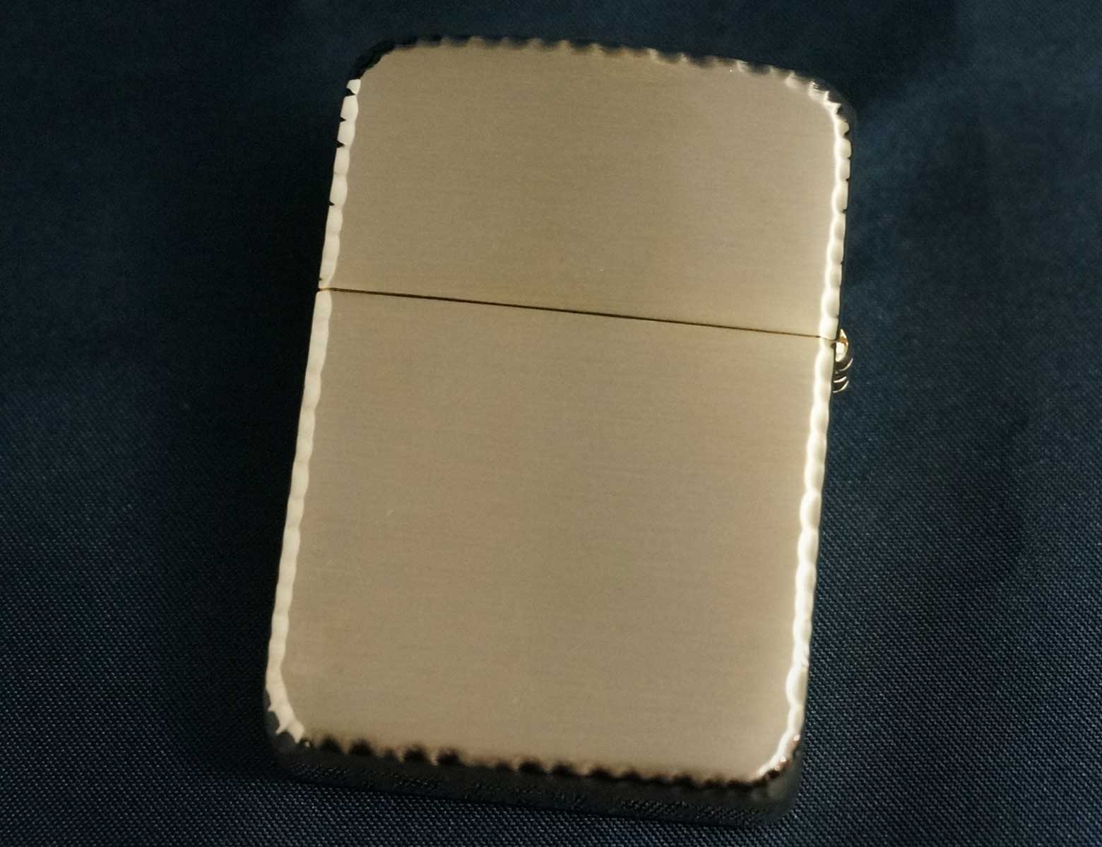 画像: zippo 1941REPLICA サイド手彫り ゴールド シリアルNO.008