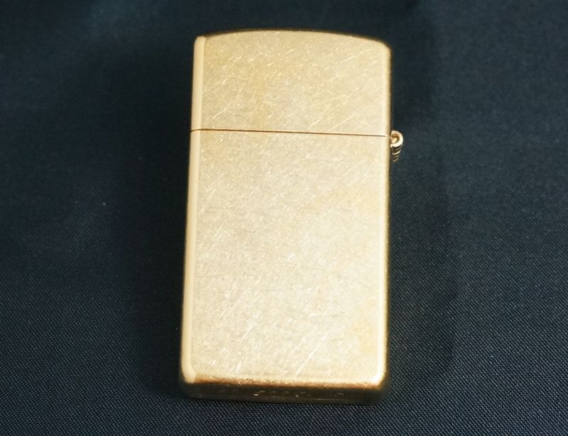 画像: zippo ゴールド・ダスト スリム 2005年製造