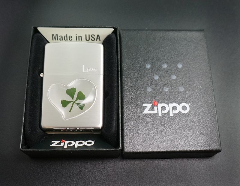 画像: zippo 四つ葉 本物のクローバー Love(愛)